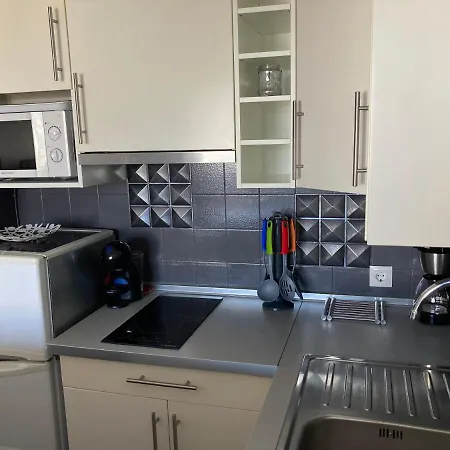Tres Bel Entierement Renove Apartment *